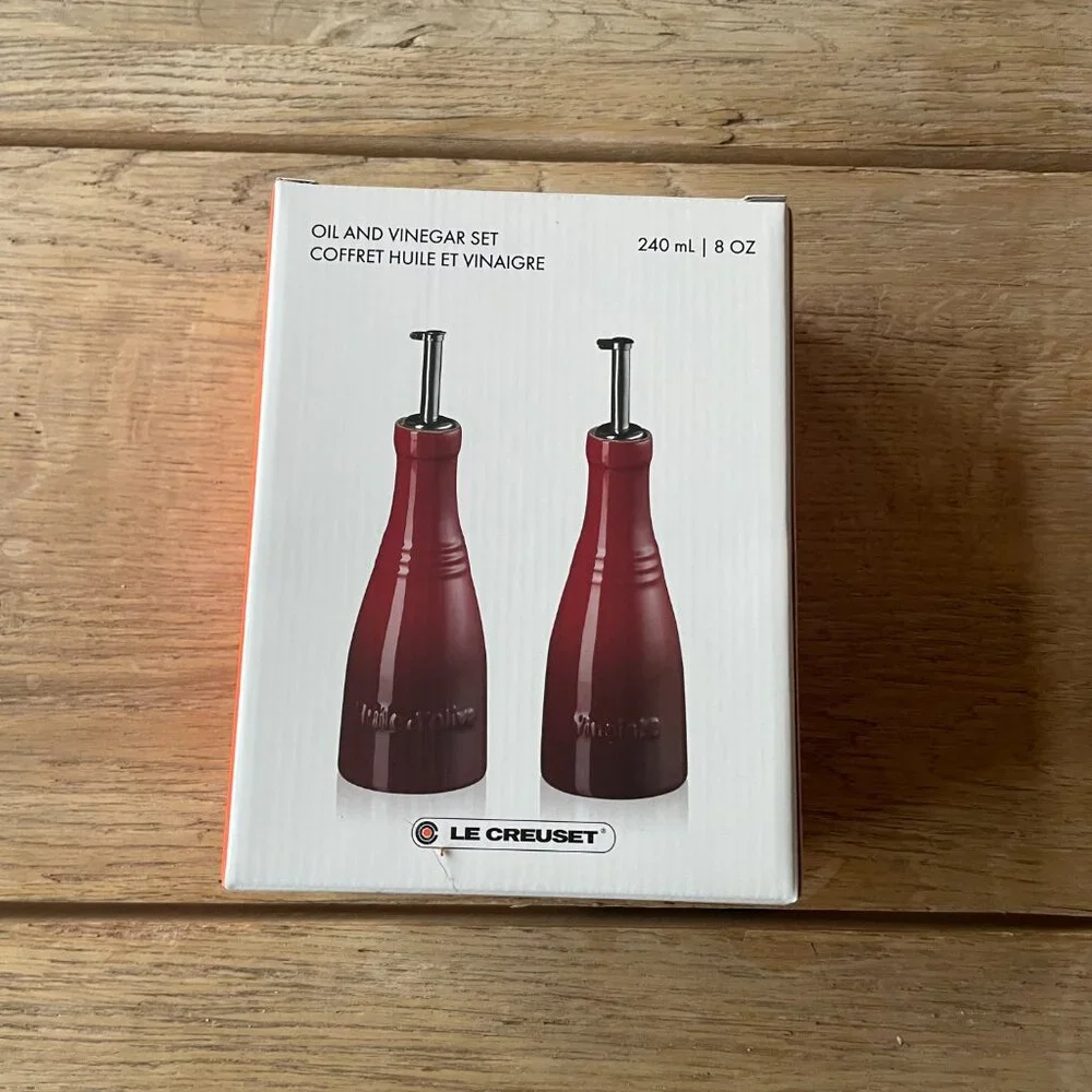 NEW Le Creuset Stoneware Classic 8 oz Oil & Vinegar Set Flame Orange - Picture 9 of 12